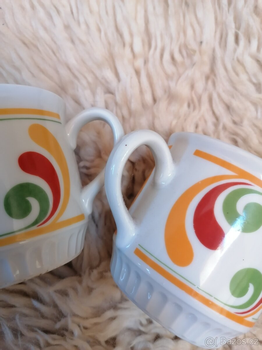 Retro hrnečky - 2