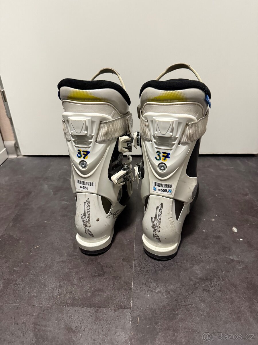 Lyžařské boty Atomic, velikost eur 37 - 2