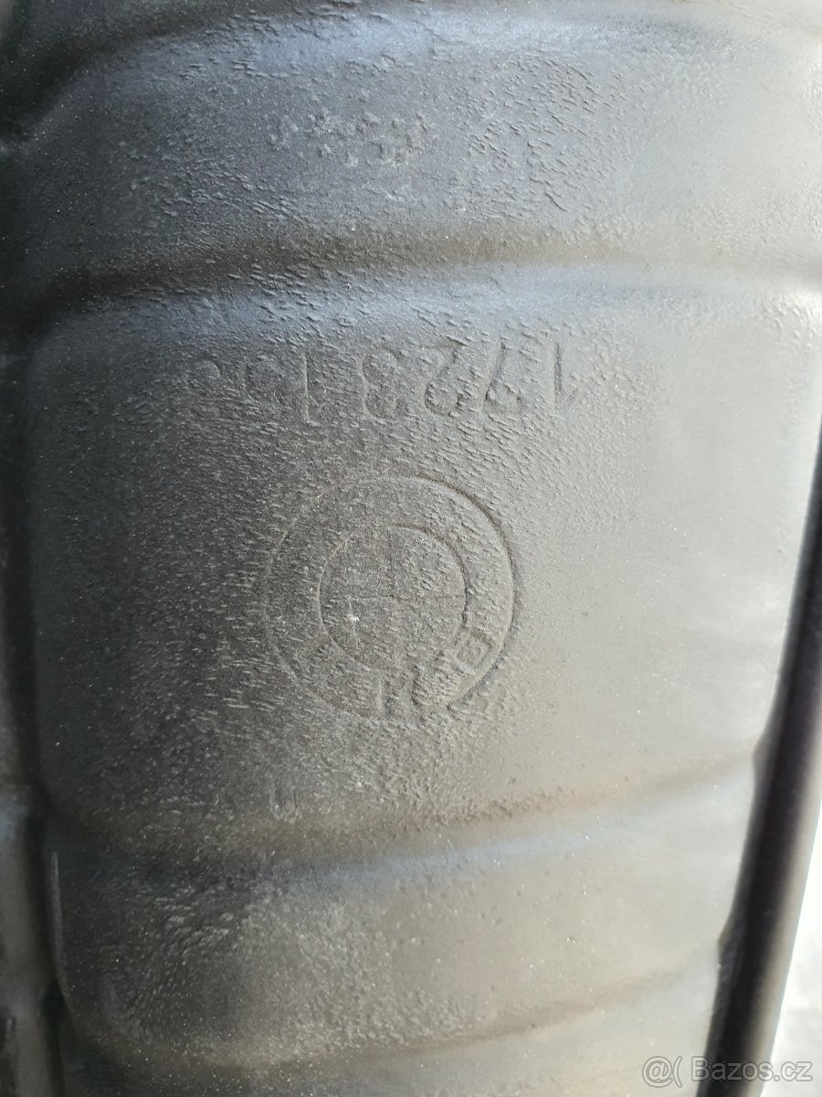 BMW M70 V12 E31, E32 OEM výfuk - stredný tlmič - 2