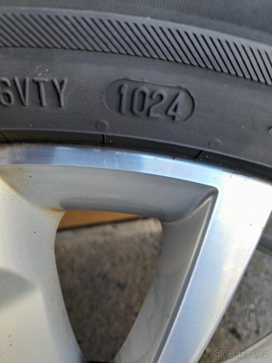 Vyměním 18"pneu s disky trinity za 17"pneu s disky et45 na - 2