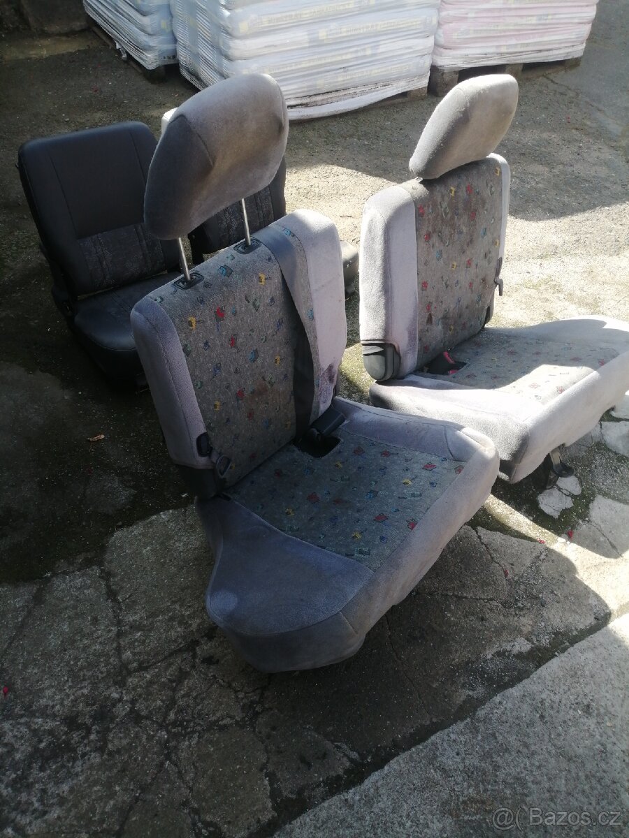 Sedačky Toyota Rav 4 - 2