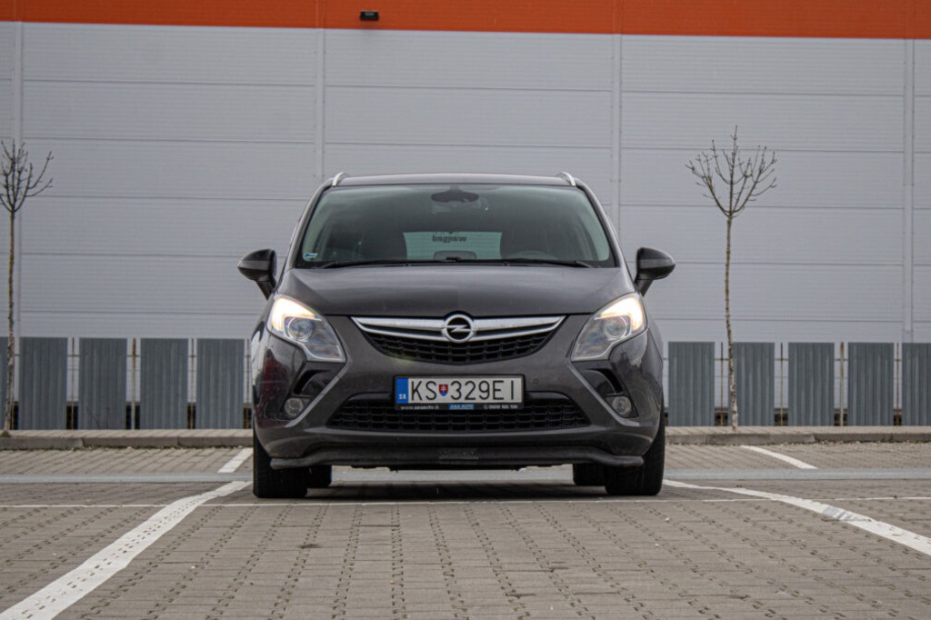 Opel Zafira 2013 - 2