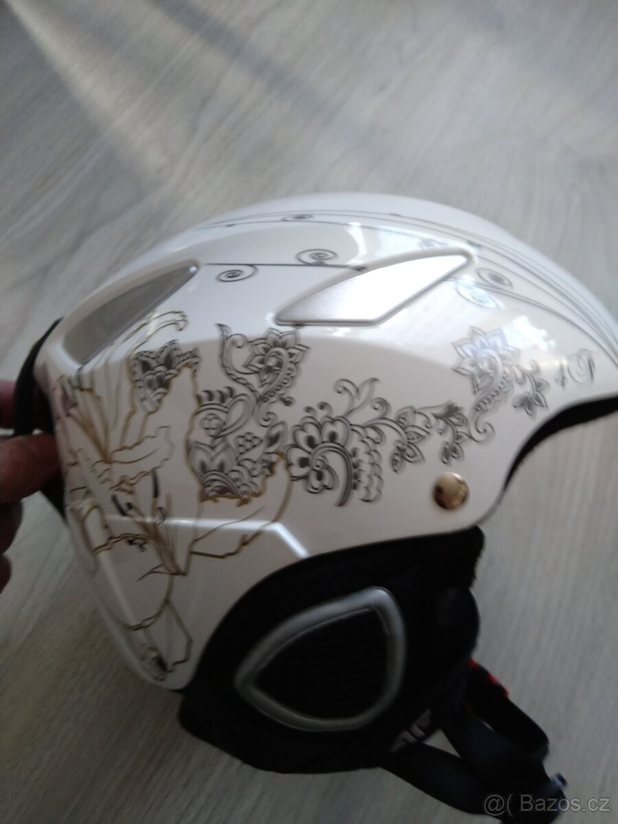 Lyžařská helma 4F - 2