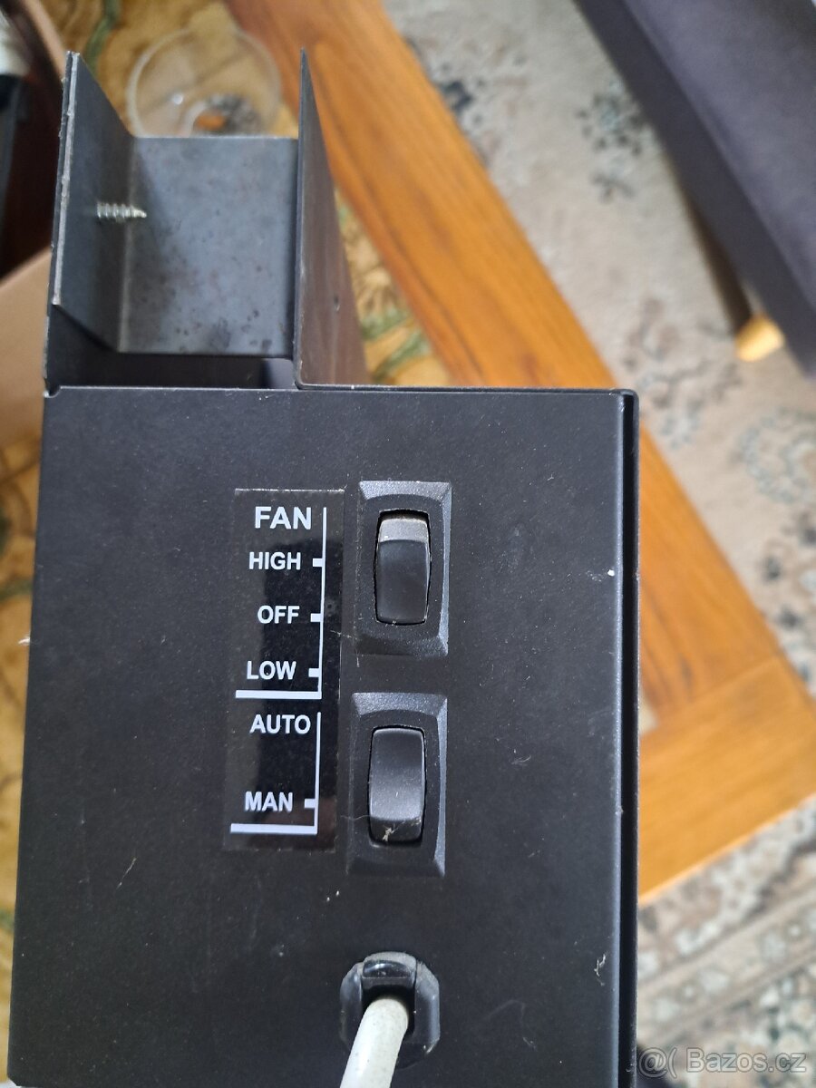 Kanadská krbová kamna, ventilátor - 2