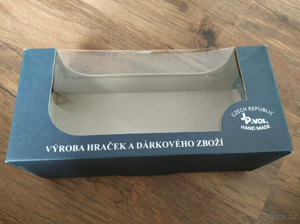 dřevěný vláček s vagony - 2