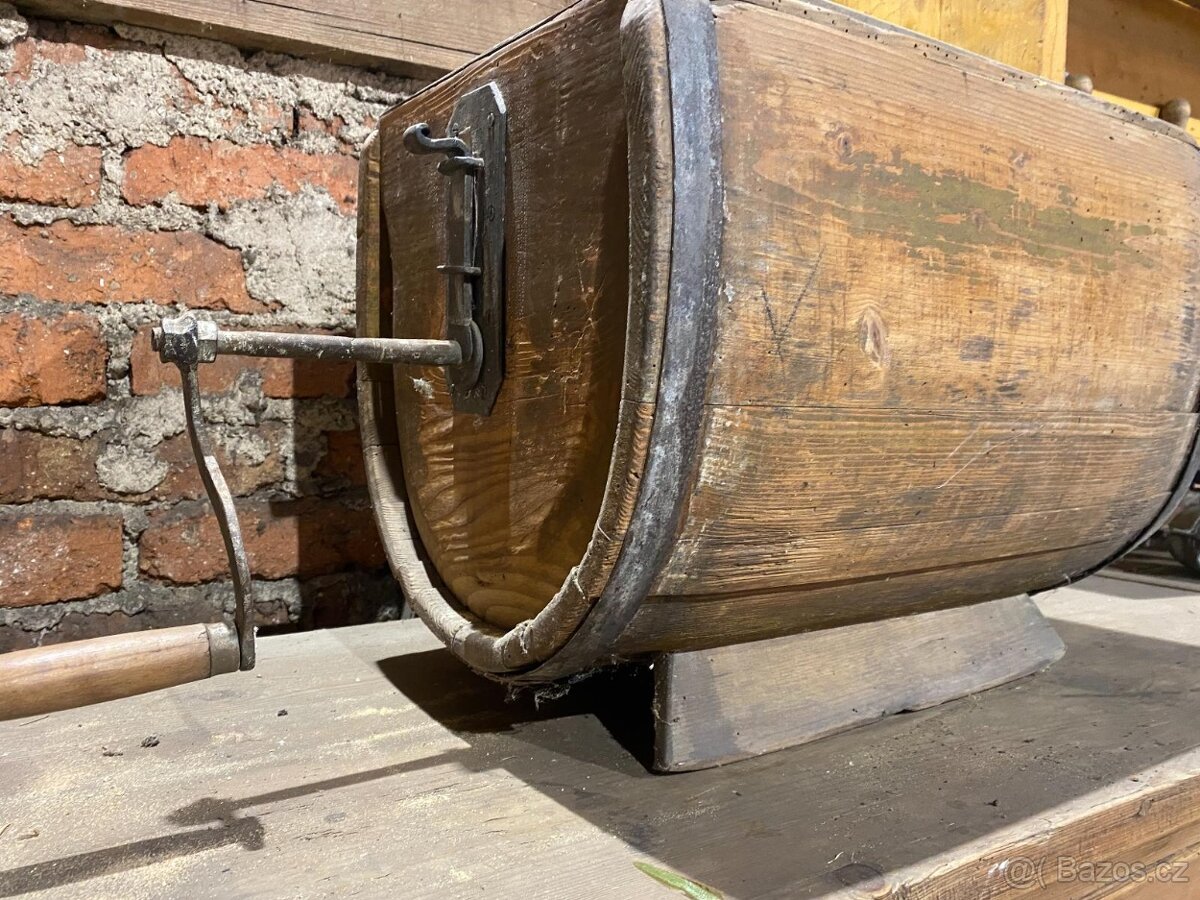 Starožitná dřevěná máselnice - 2