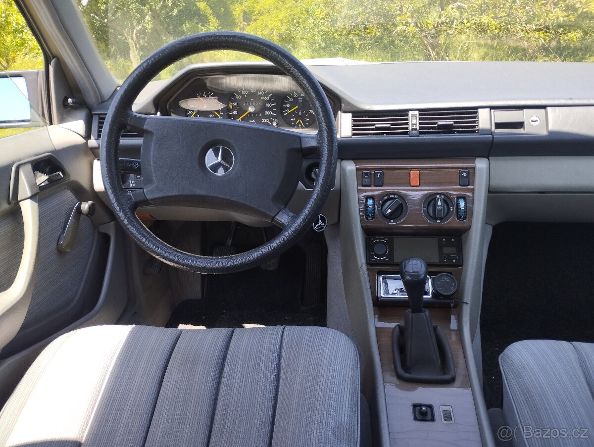 Mercedes 124 200E - 2