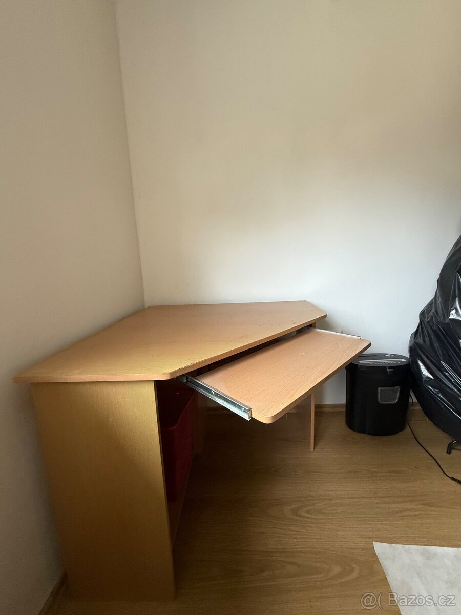 Psací stůl dětský rohový daruji - 2
