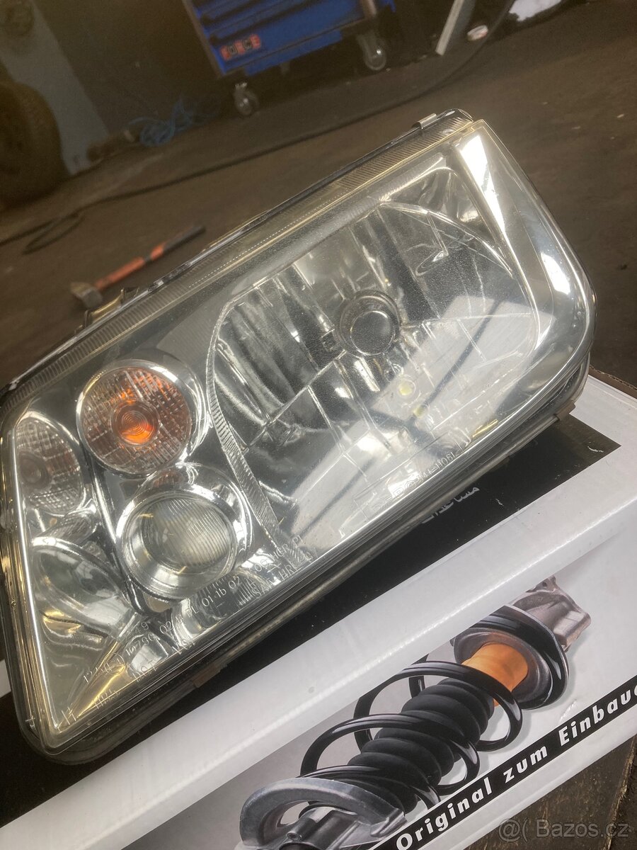 Přední světla VW Bora - 2