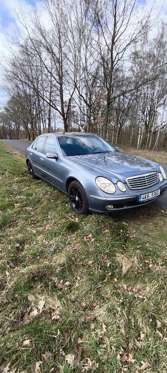 Mercedes-Benz E 211 - 2