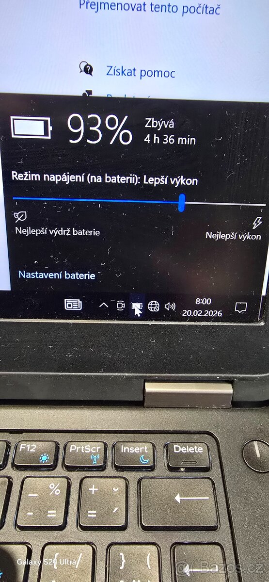 Krásný menší notebook Dell - 2