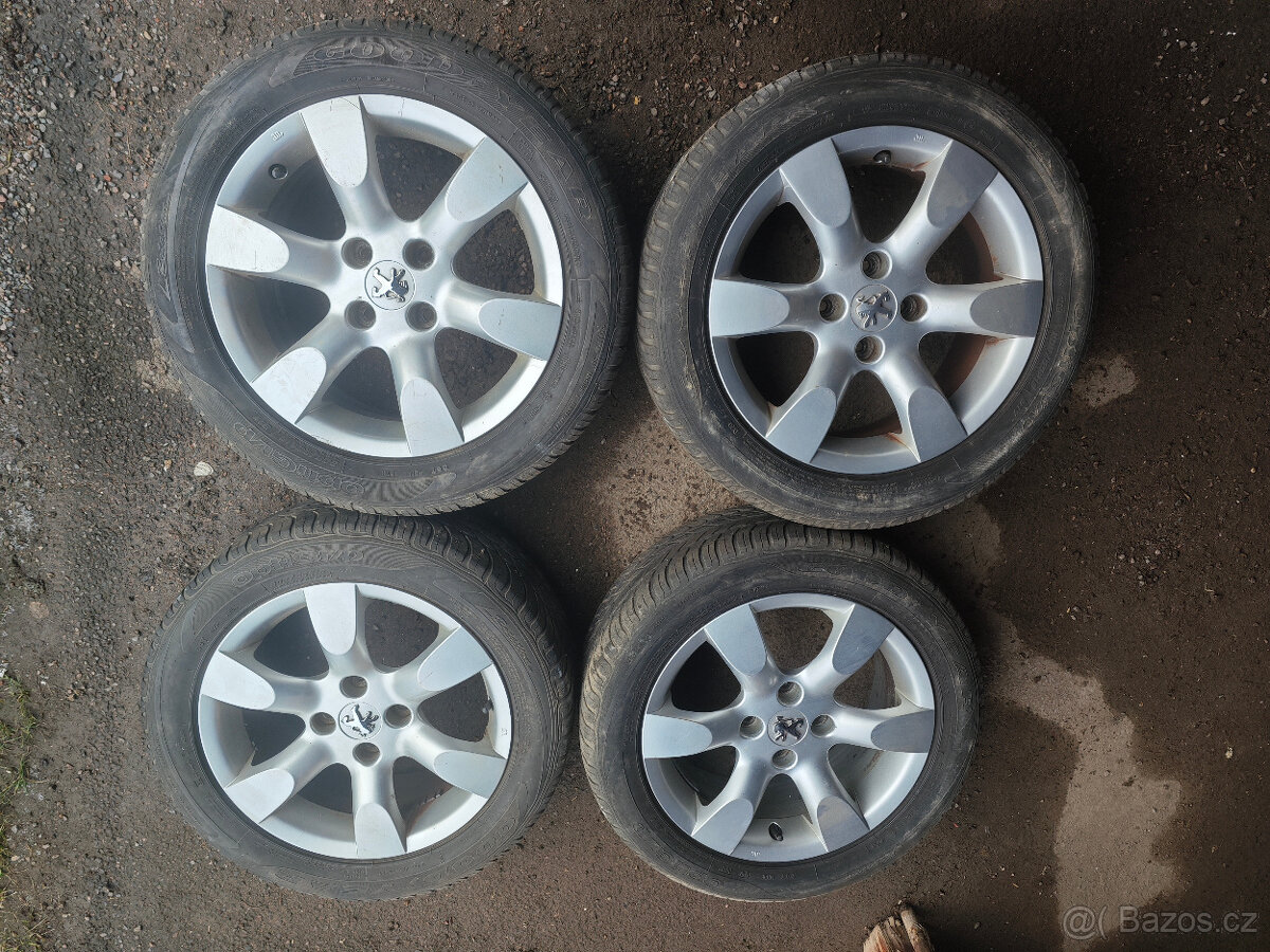 Prodám sadu disků Peugeot 6,5Jx16H ET31 + pneu 205/55/R16 - 2