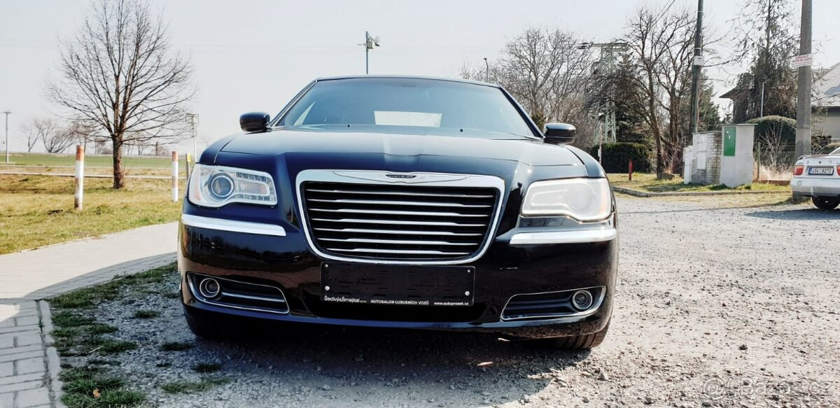Chrysler 300C krásný 3.6 V6 VVTi 2014, v ČR, super kára - 2