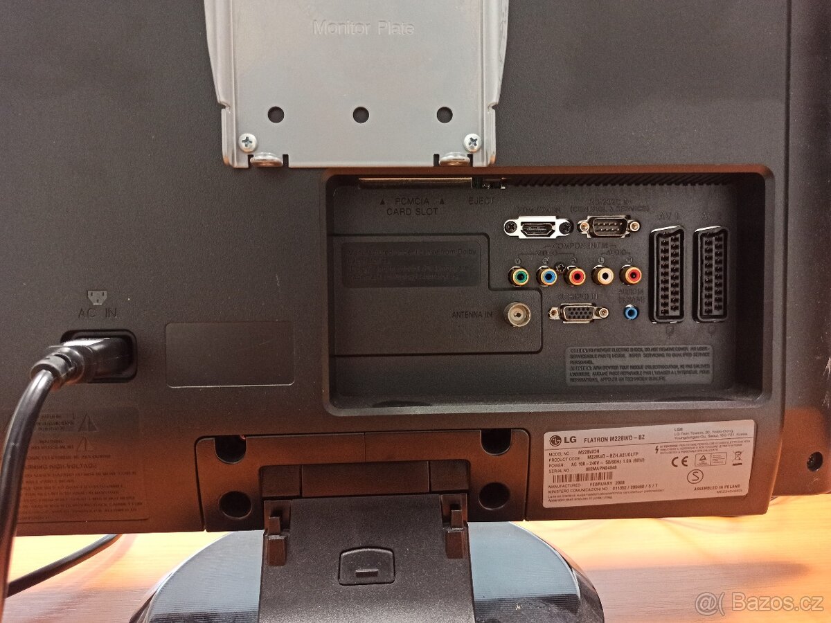 TV-Monitor Samsung vhodné na chatu. - 2