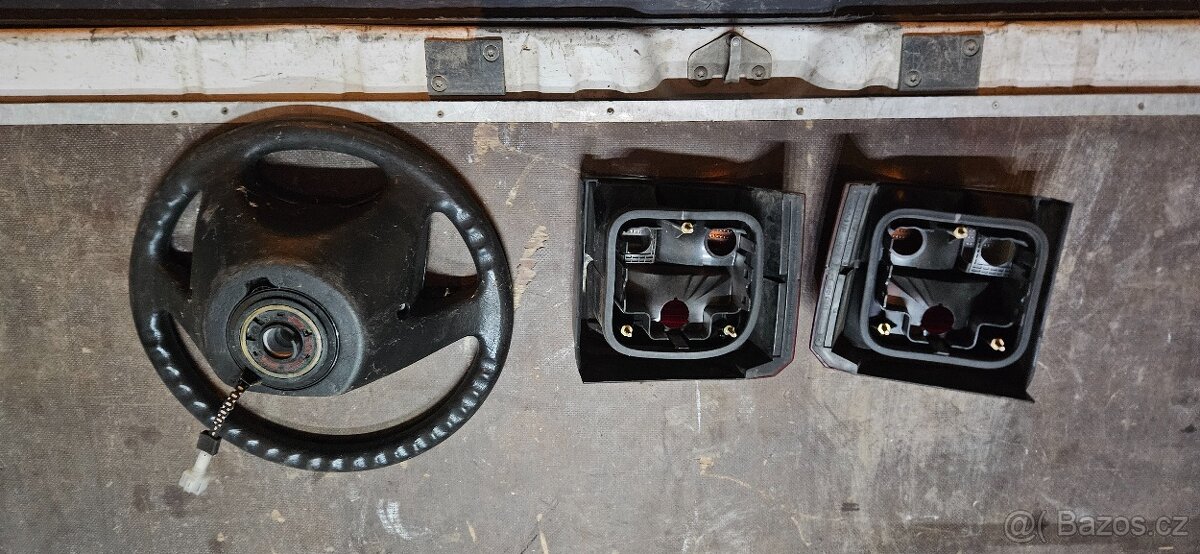 VW transporter T4, volant s airbagem a zadni svetla - 2