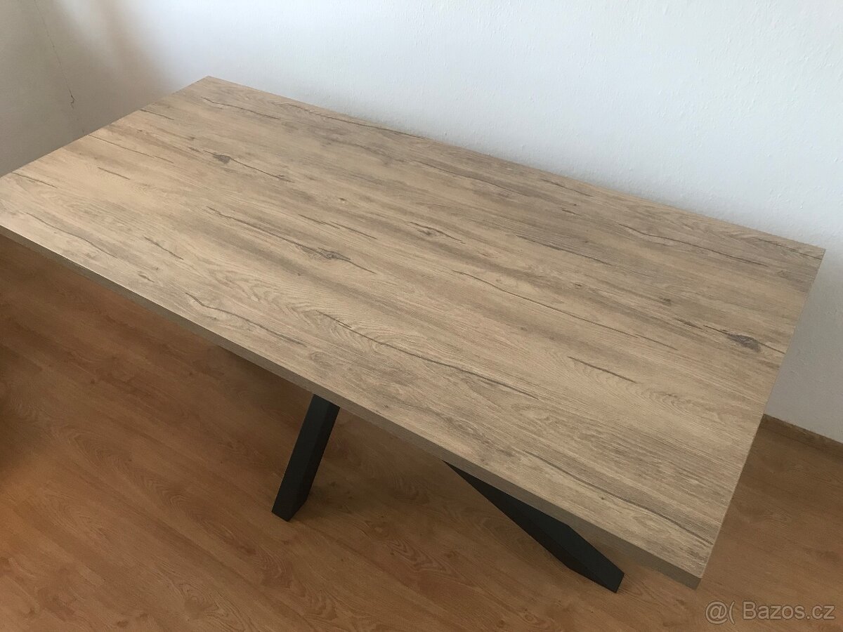 Nový jídelní stůl - 2