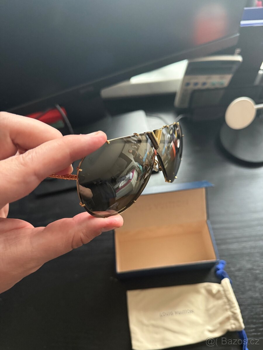 Louis Vuitton The LV Pilot – originál sluneční brýle – nošen - 2