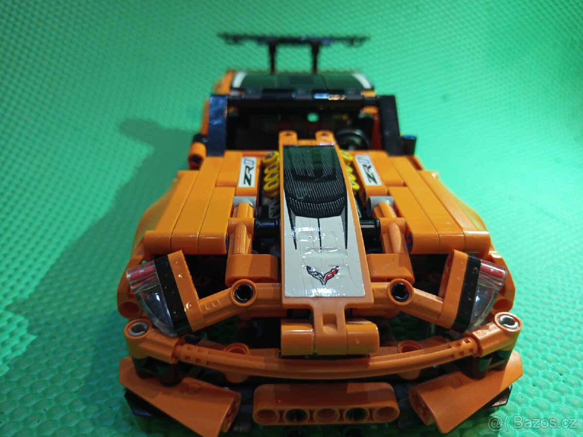 Lego Technic Corvette - 2