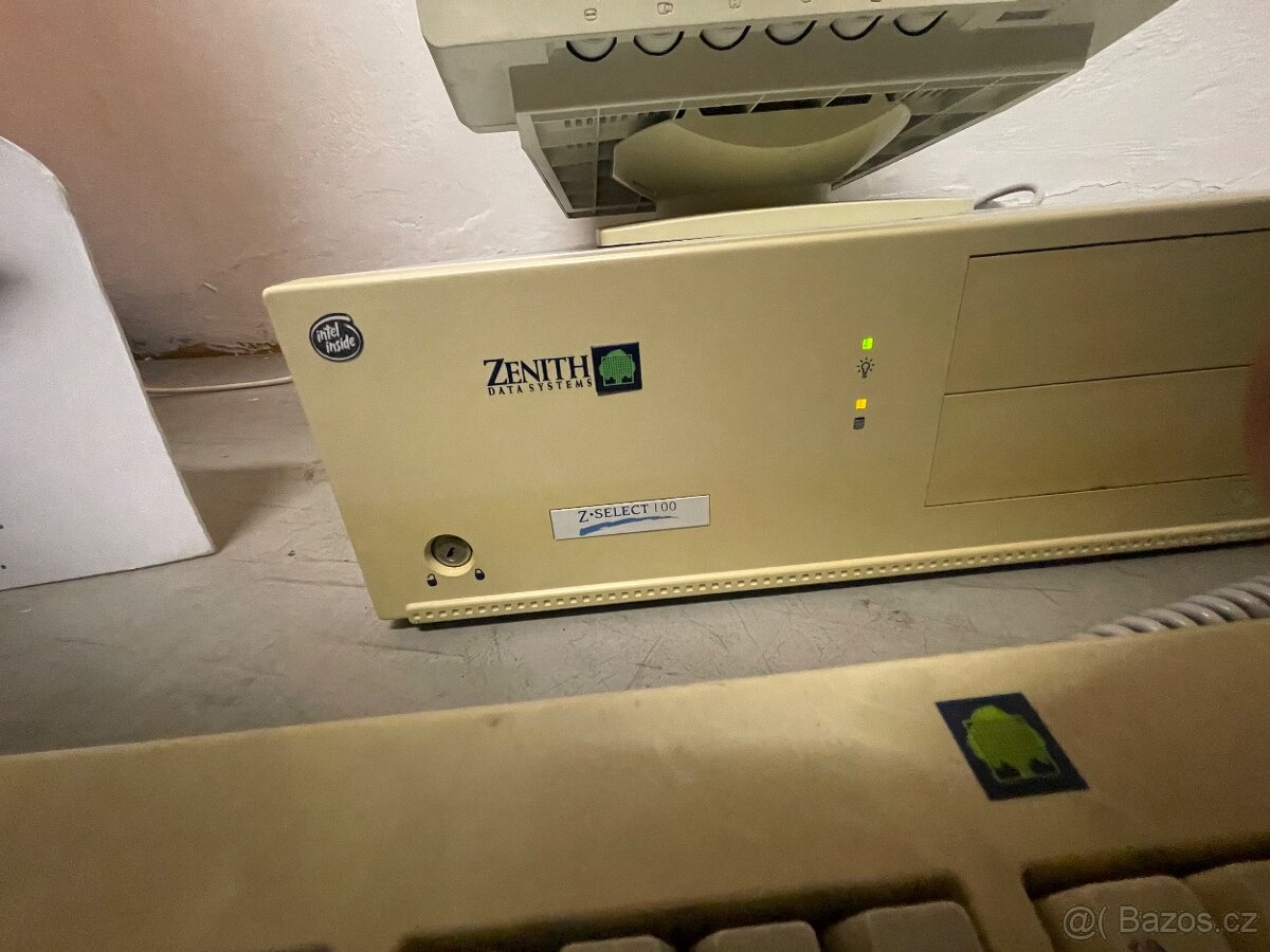 retro počítač Zenith Data Systems Z‑Select 100 (486) - 2