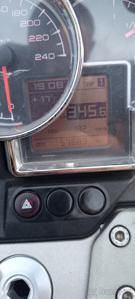 MotoGuzzi breva 1100 - 2