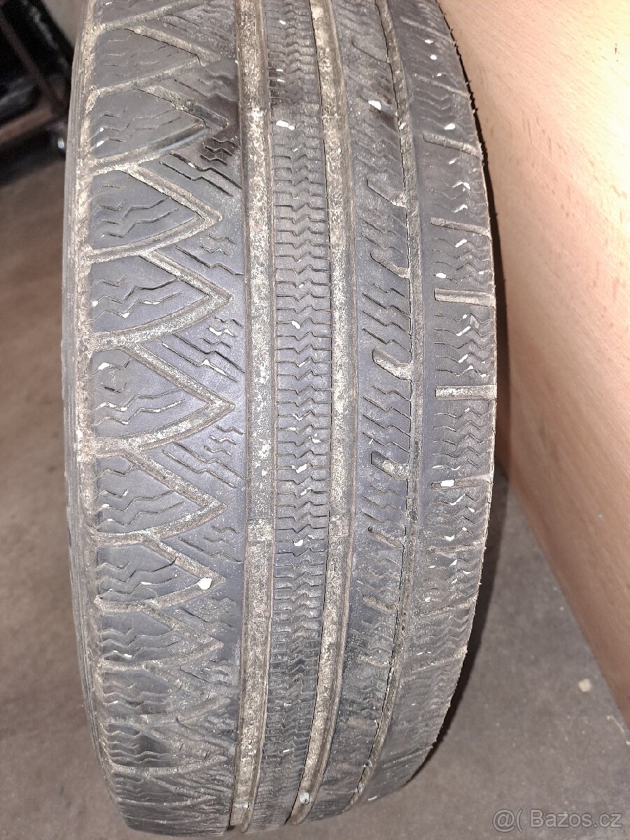 Zimní pneu 185/65-15 - 2