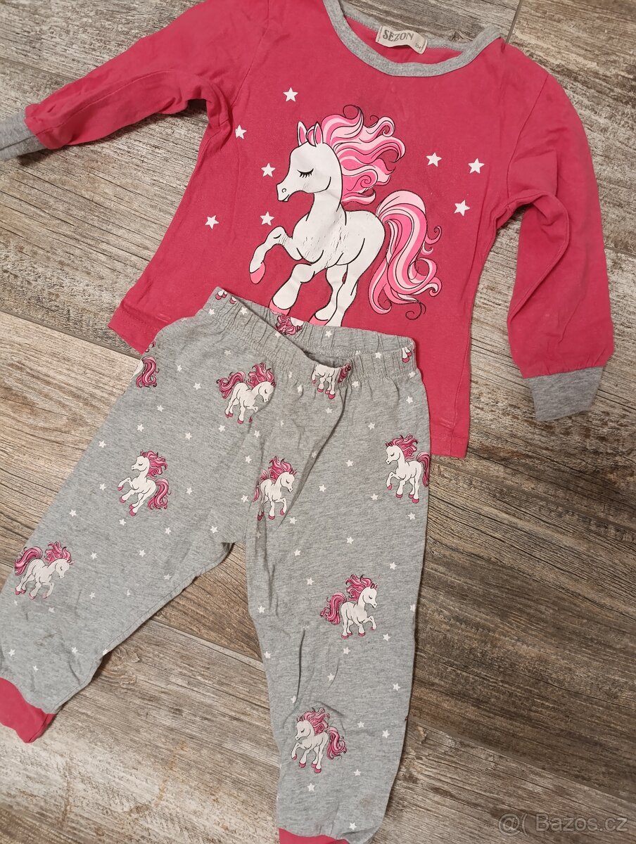 Holčičí pyžámka, set sedmi pyžam, od vel. 68 - 2