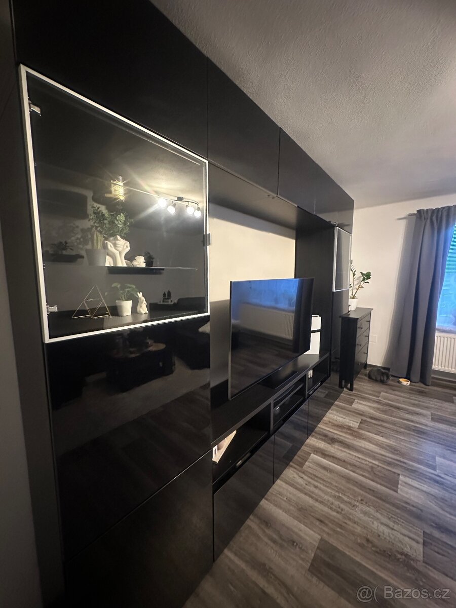 Obývací stěna Besta (IKEA) - 2