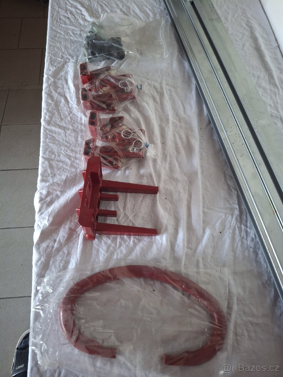 Držák rezervy alko - 2