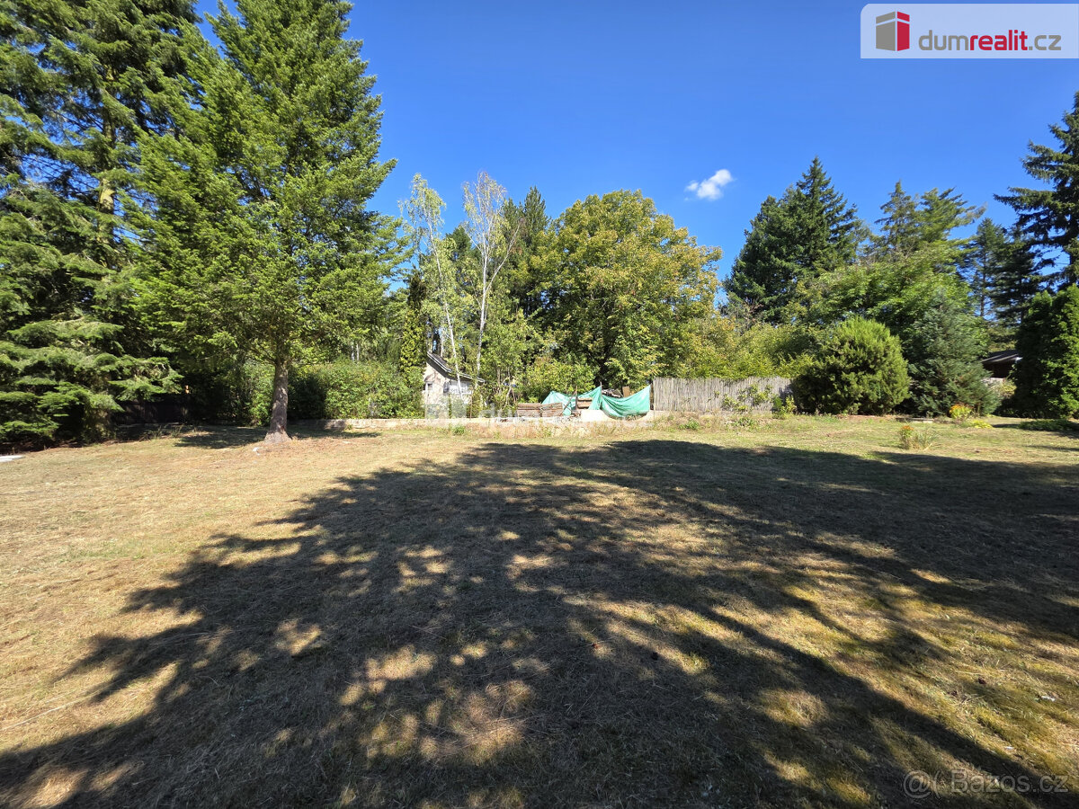 Prodej pozemku 1411m2, - 2