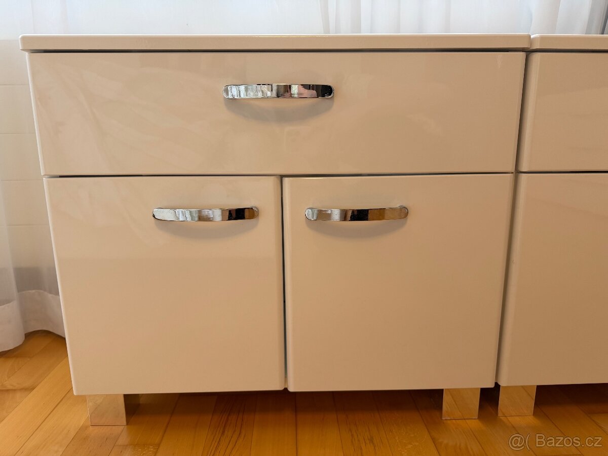 Koupelnove skrinky - 2