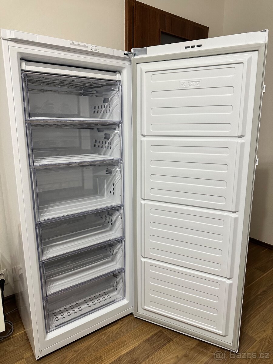 Šuplíkový mrazák 215L - 2