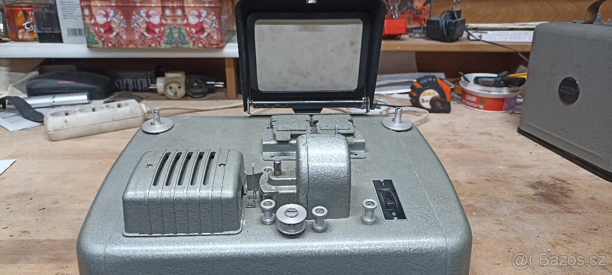 Prodám stříhací pult pro Super 8, Meopta - 2