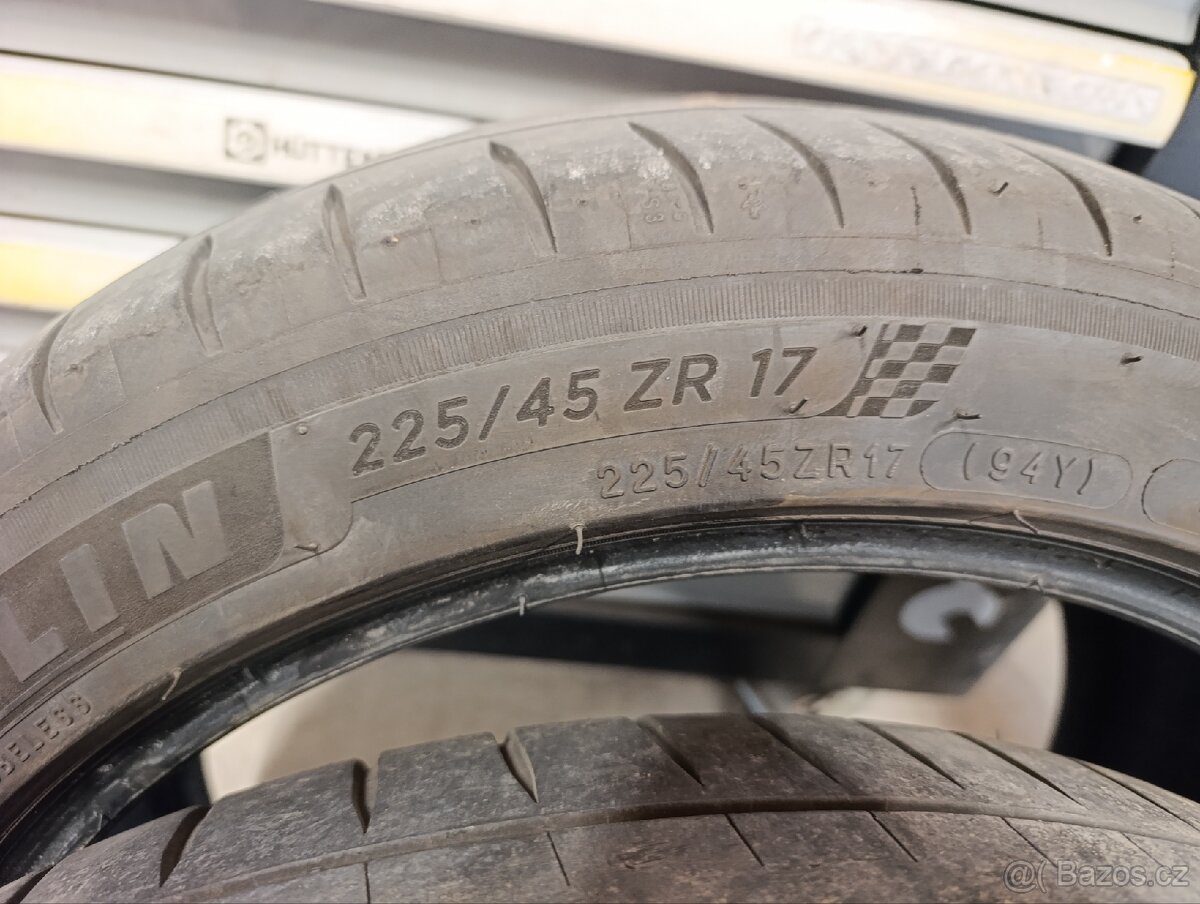 Michelin pilot sport 4 225/45 R17 - 2