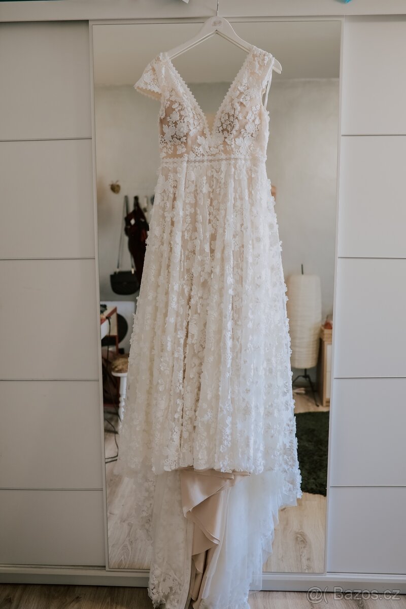 Krásné šaty s kytičky - 2