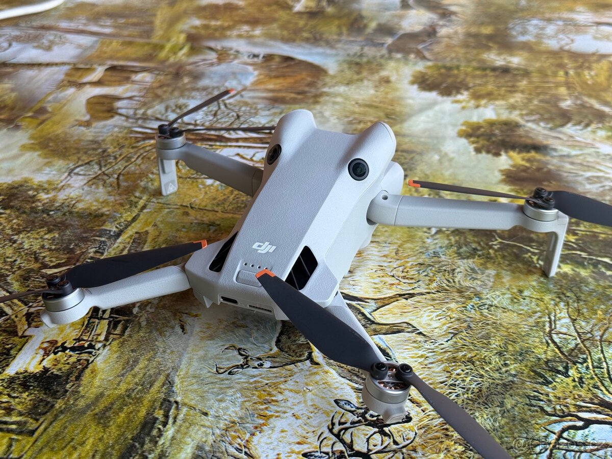 Dron DJI mini 4 pro - tělo - 2