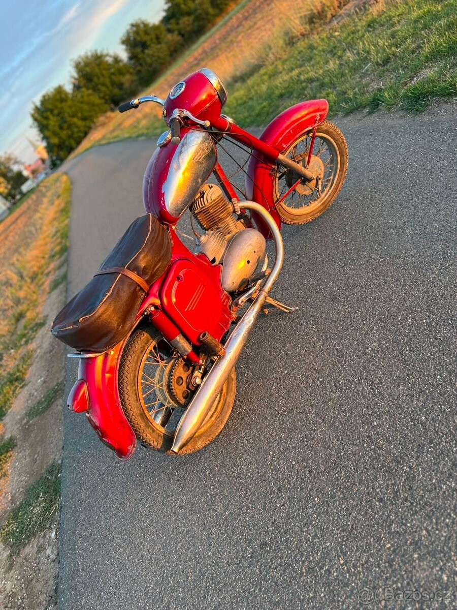 Jawa 250 353 - 2