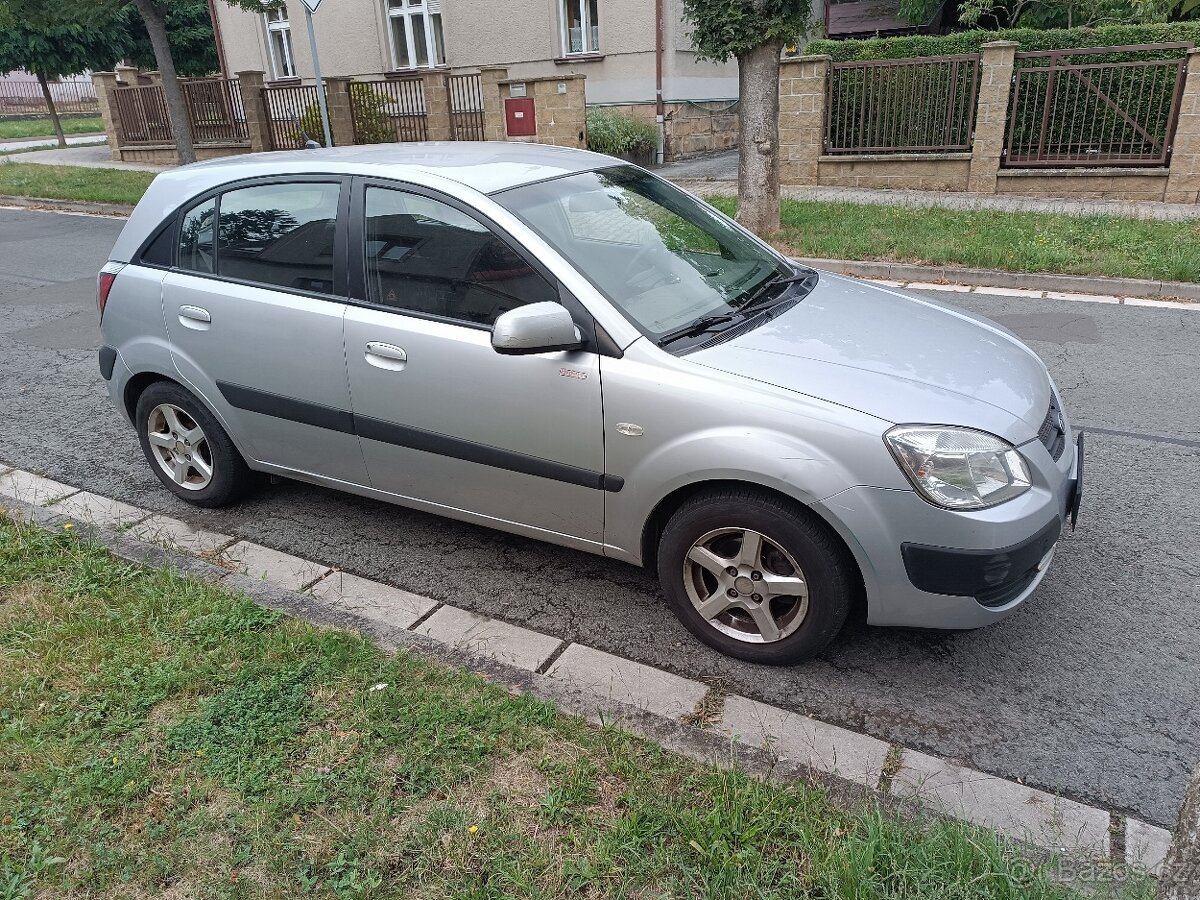 KIA Rio 2008 - 2