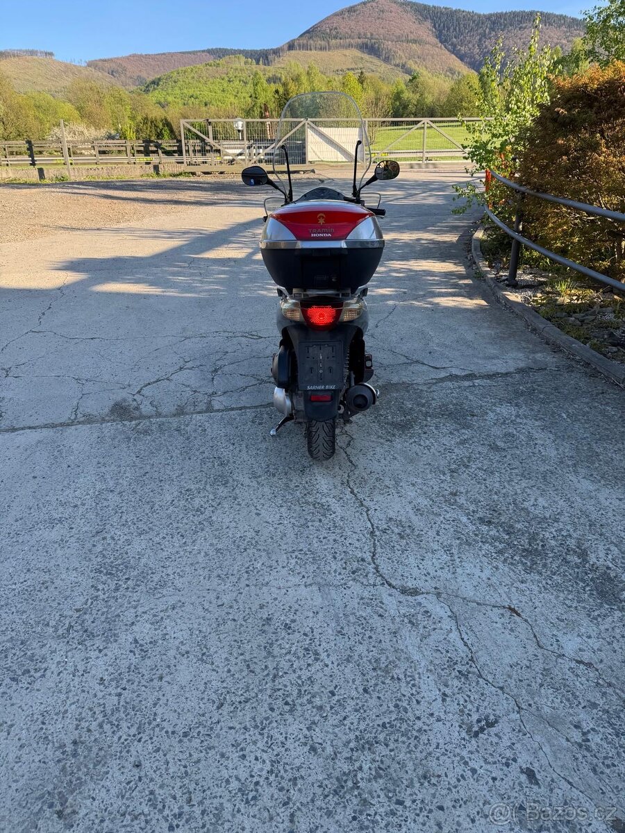 Honda PS 150 skutr - 2
