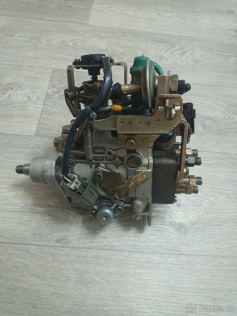 Vstřikovací čerpadlo na motor RD 28 - 2