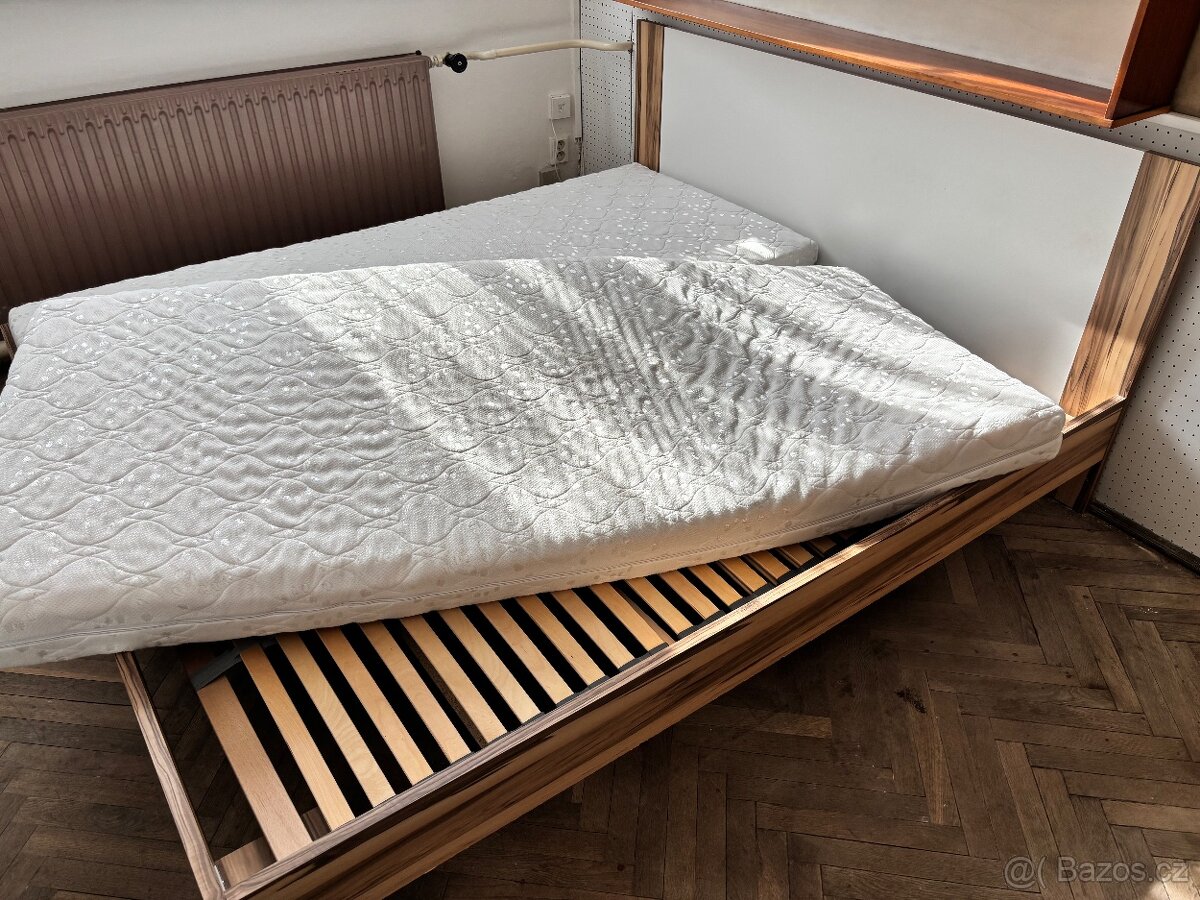 Postel i s matracemi - 2