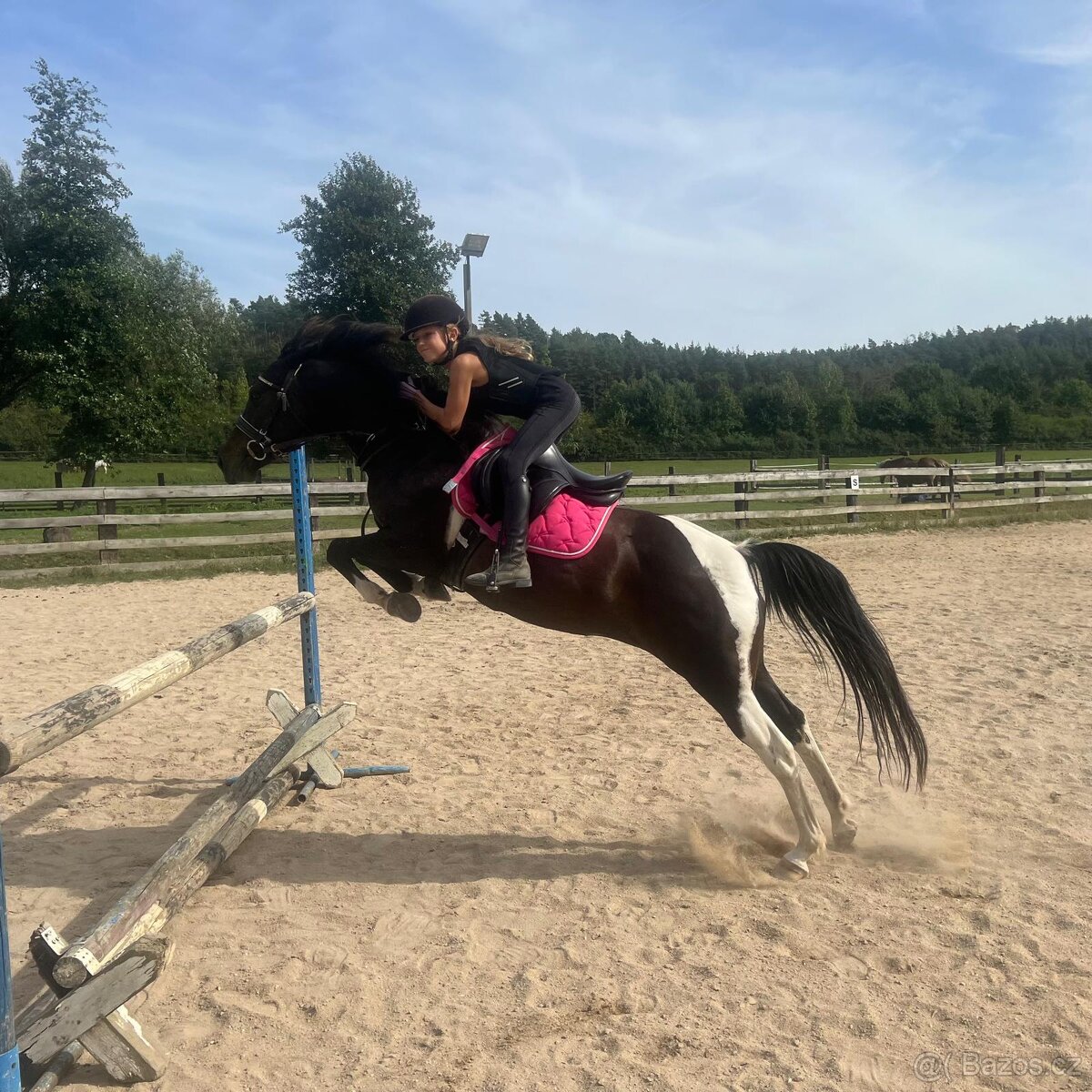 Atraktivní ponička na prodej - 2