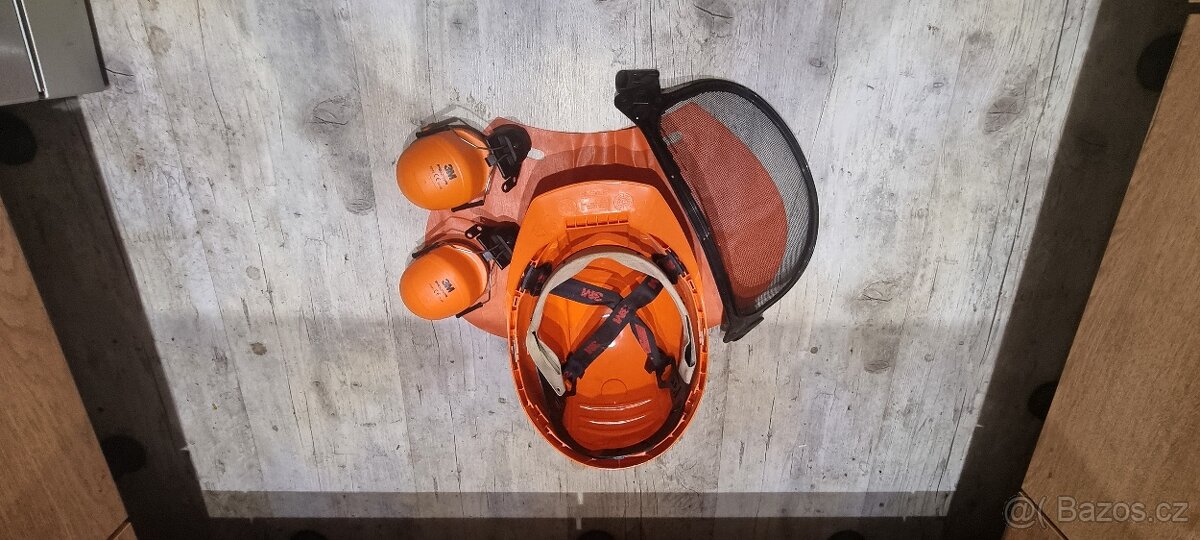 Dřevorubecká přilba Stihl - 2