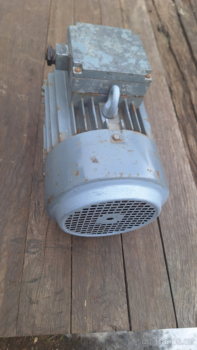 Elektromotor MEZ Mohelnice - 2,2 kW - 2