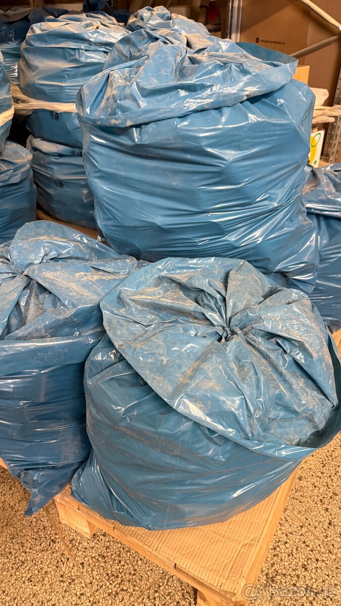 Brikety dřevěné z tvrdého dřeva 7 Kč/kg - 2