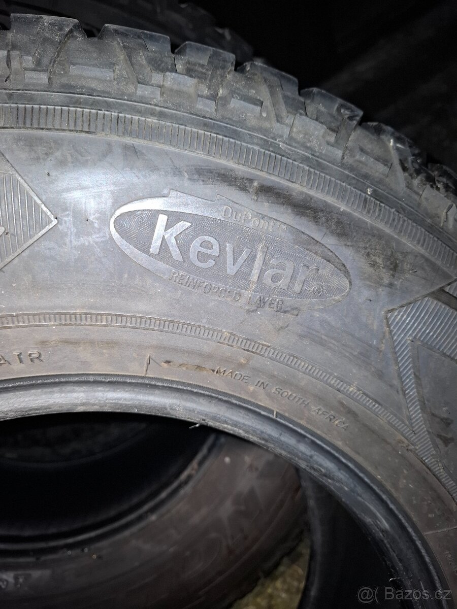 265/70 R16 Good Year Wrangler - 2