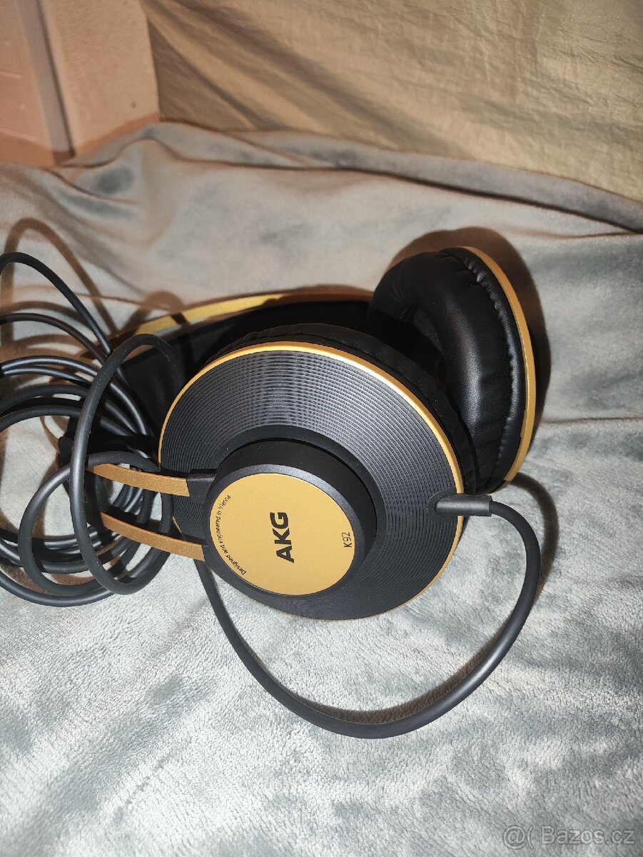 Sluchátka AKG K92 nové - 2