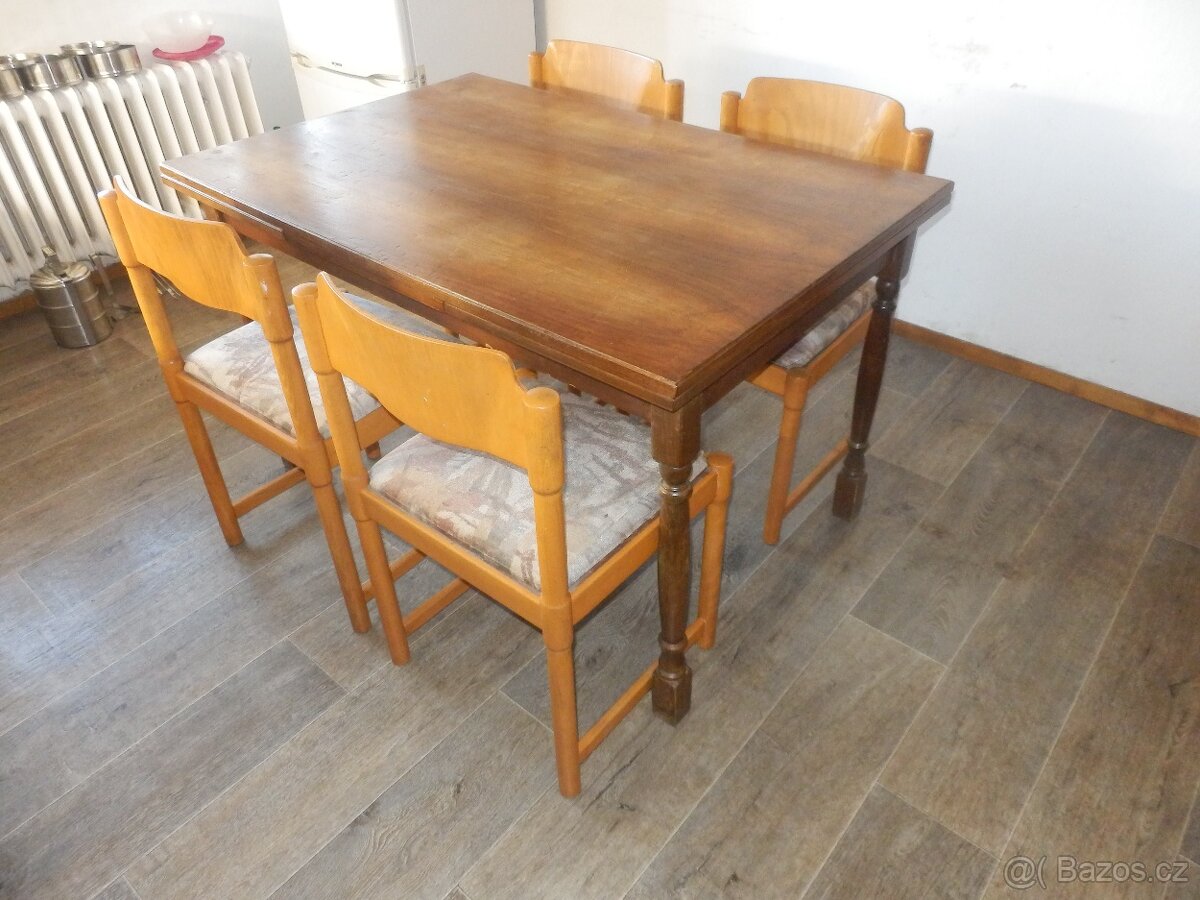 prodám starý stůl a 4 židle - 2