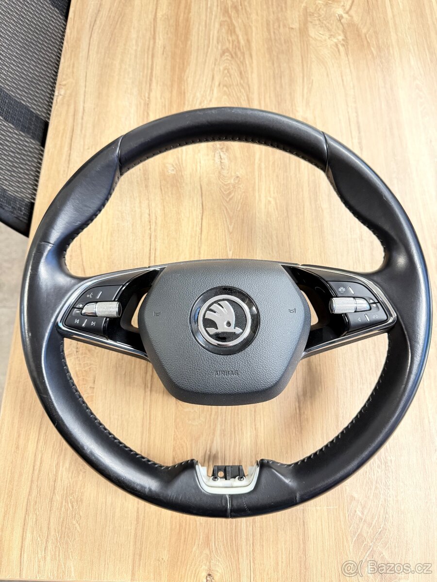 Škoda Octavia 4 volant+ airbag - 2