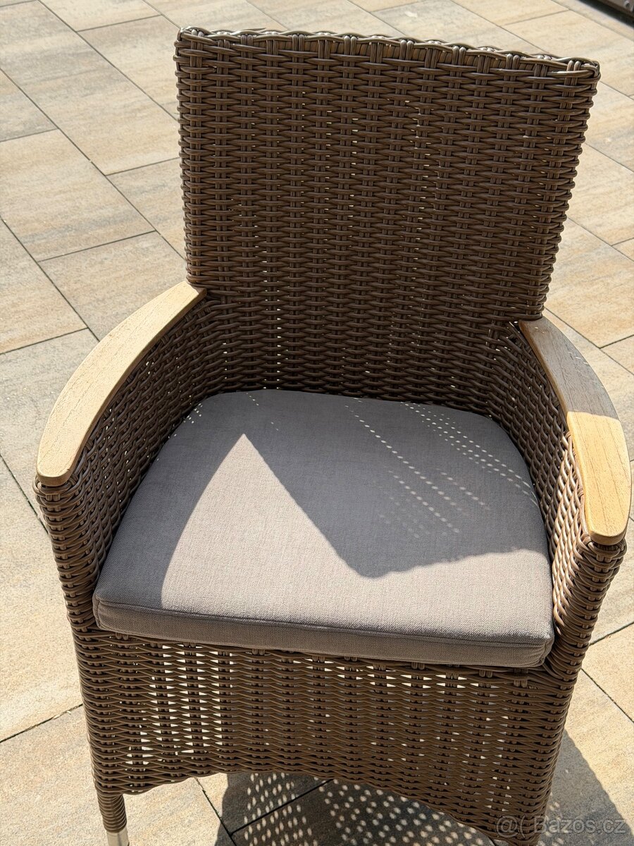 Zahradní nábytek - 2