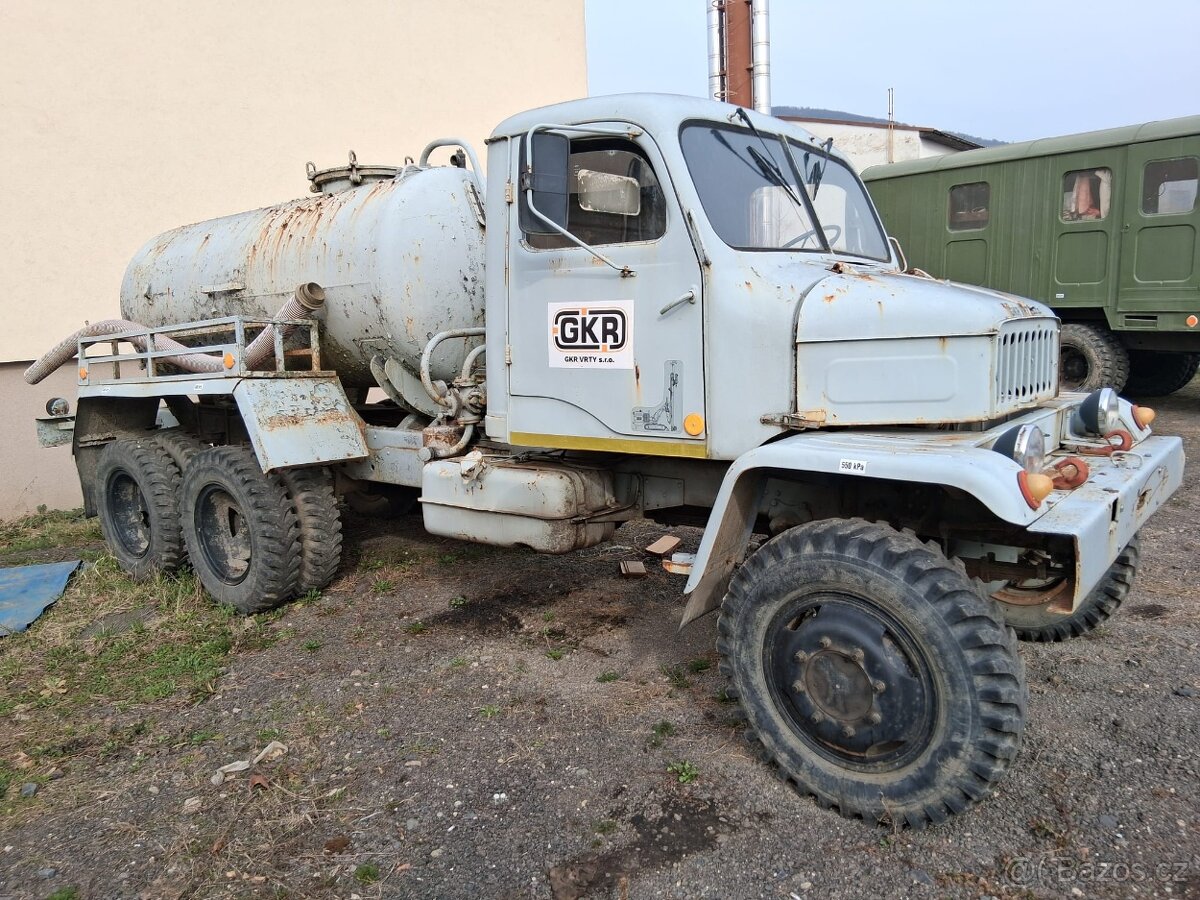 Praga V3S - Cisternové vozidlo—fekál - 2